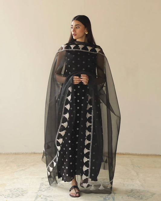 Mahbas | 3-Piece Stitched