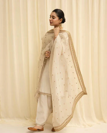 Aabroo | 3-Piece Stitched