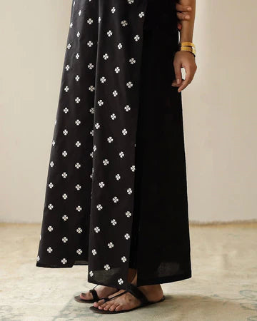 Mahbas | 3-Piece Stitched